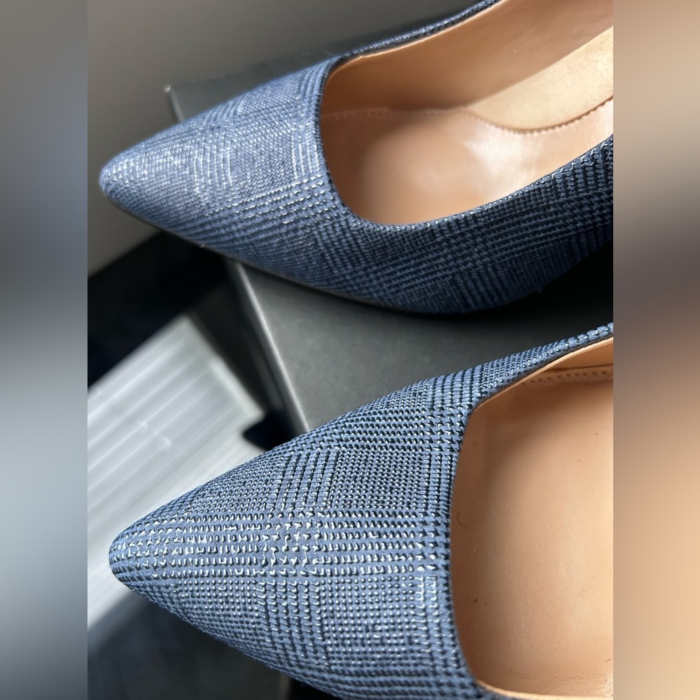 Banana Republic Prep Blue Block Heel Pump - Picture 3 of 5